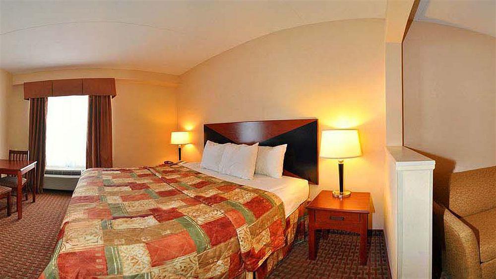 Comfort Inn & Suites Panama City North Exterior photo