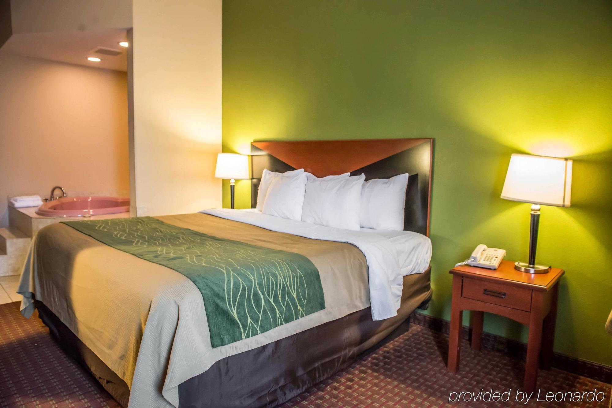Comfort Inn & Suites Panama City North Exterior photo